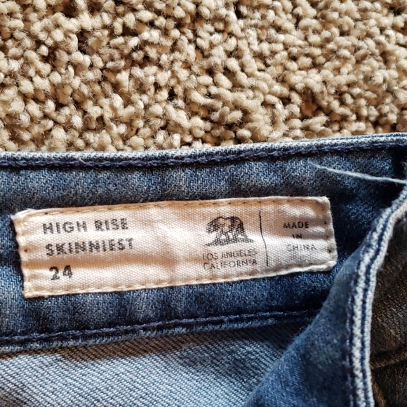 Bullhead Jeans - Picture 4 of 5